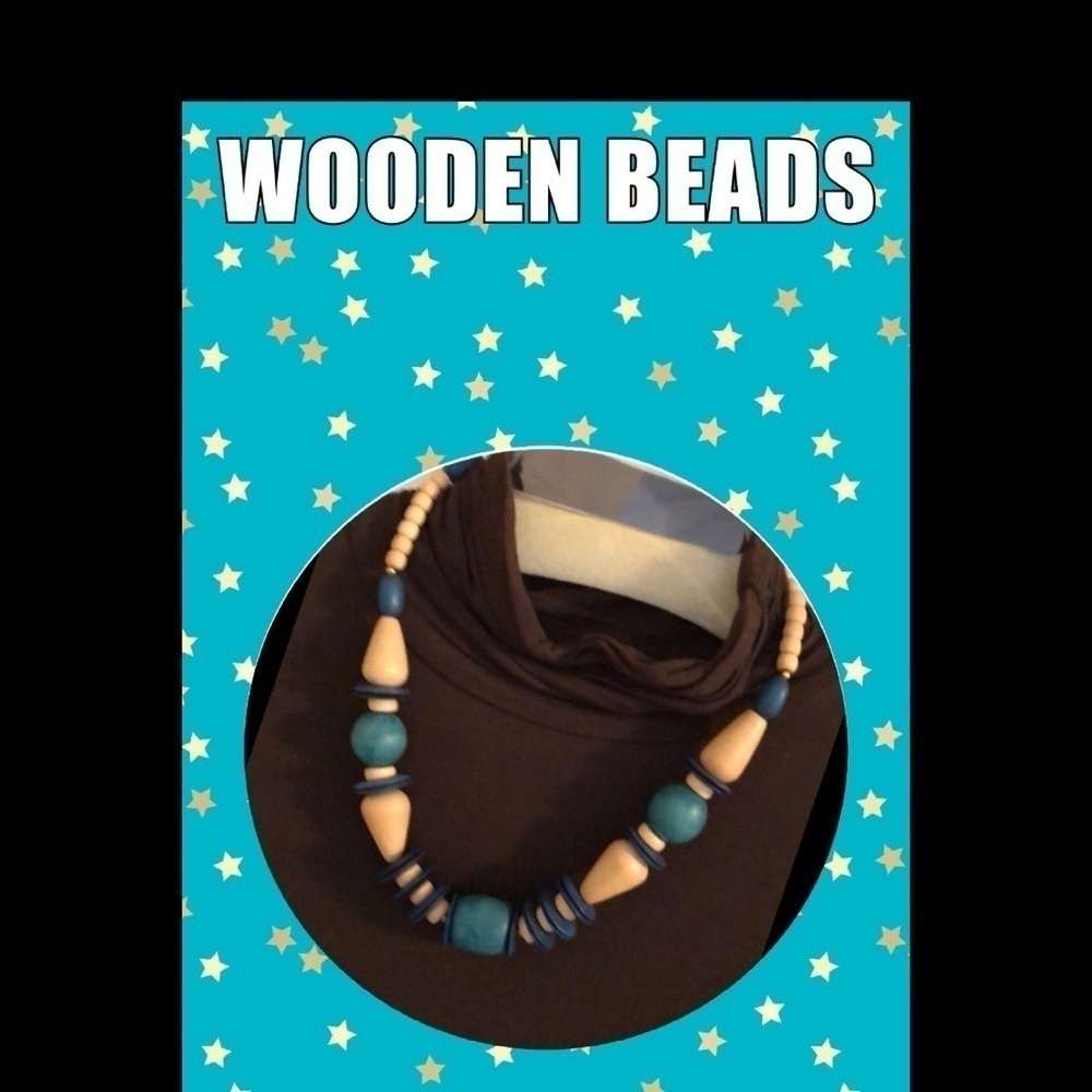 🎁 Turquoise and Beige Wooden Beaded Necklace 🎁